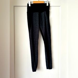 Beyond Yoga | Black & grey colorblock spacedye leggings | size S